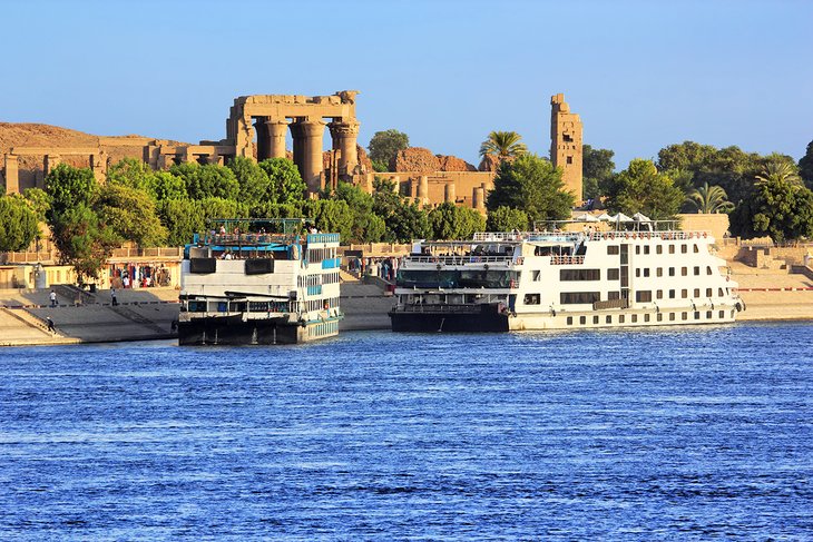 Cruise-nile-from-aswan-to-luxor