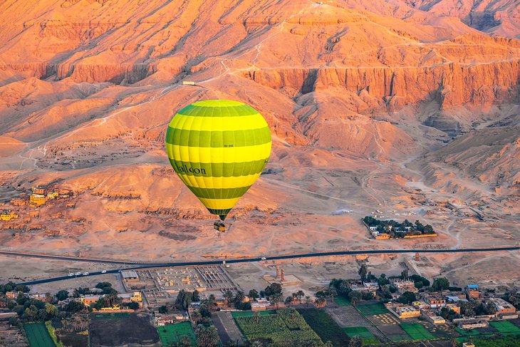 egypt-top-rated-things-to-do-hot-air-balloon-ride-over-luxor-valley-kings