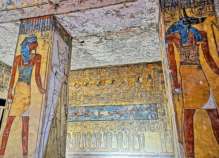 egypt-valley-of-the-kings-exploring-visitors-guide-tomb-tausert-setnakht